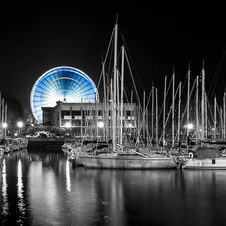Le Bali - Proche De La Gare - Deluxe - Tout Confort - Lumineux - Internet Haut Débit Fibre - 1 Chambre - Netflix Lorient